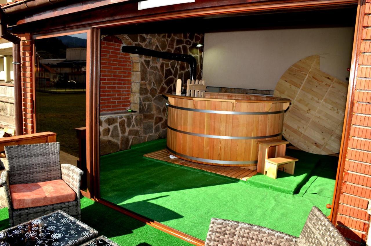 Family Hotel Daisy Borino 외부 사진